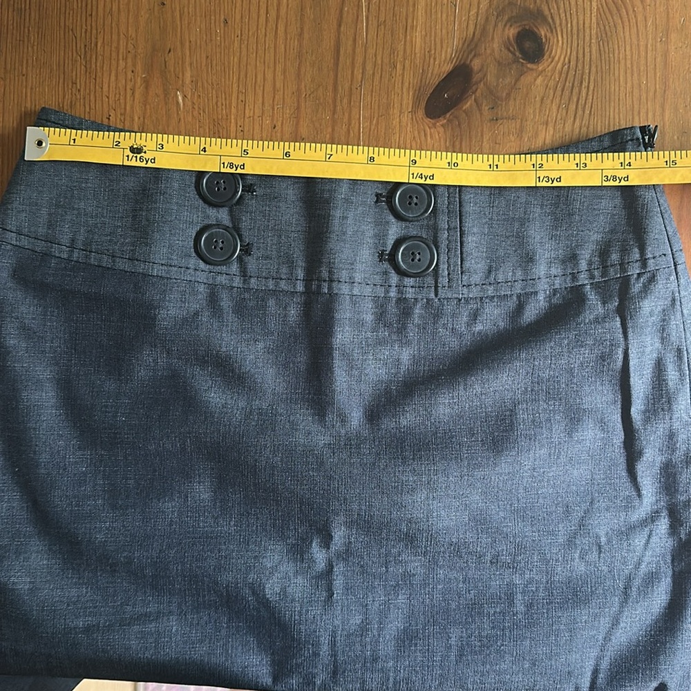 LOFT mini skirt - Picture 6 of 7